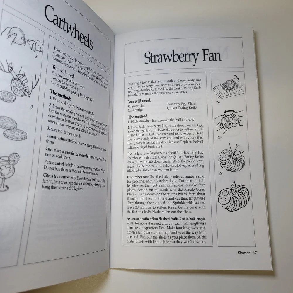 The Pampered Chef Fast‎ & Easy Garnishes Cookbook by Polly Clingerman 1995